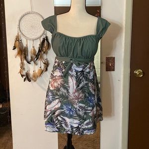 🎸🎸Army green floral print tankini